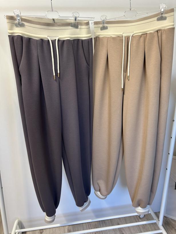 Joggery masełkowe z gumą