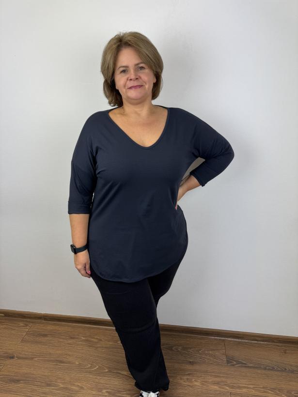 Italia nr V - Tunika jednokolorowa w serek, rękaw 3/4 - 21152 - granat