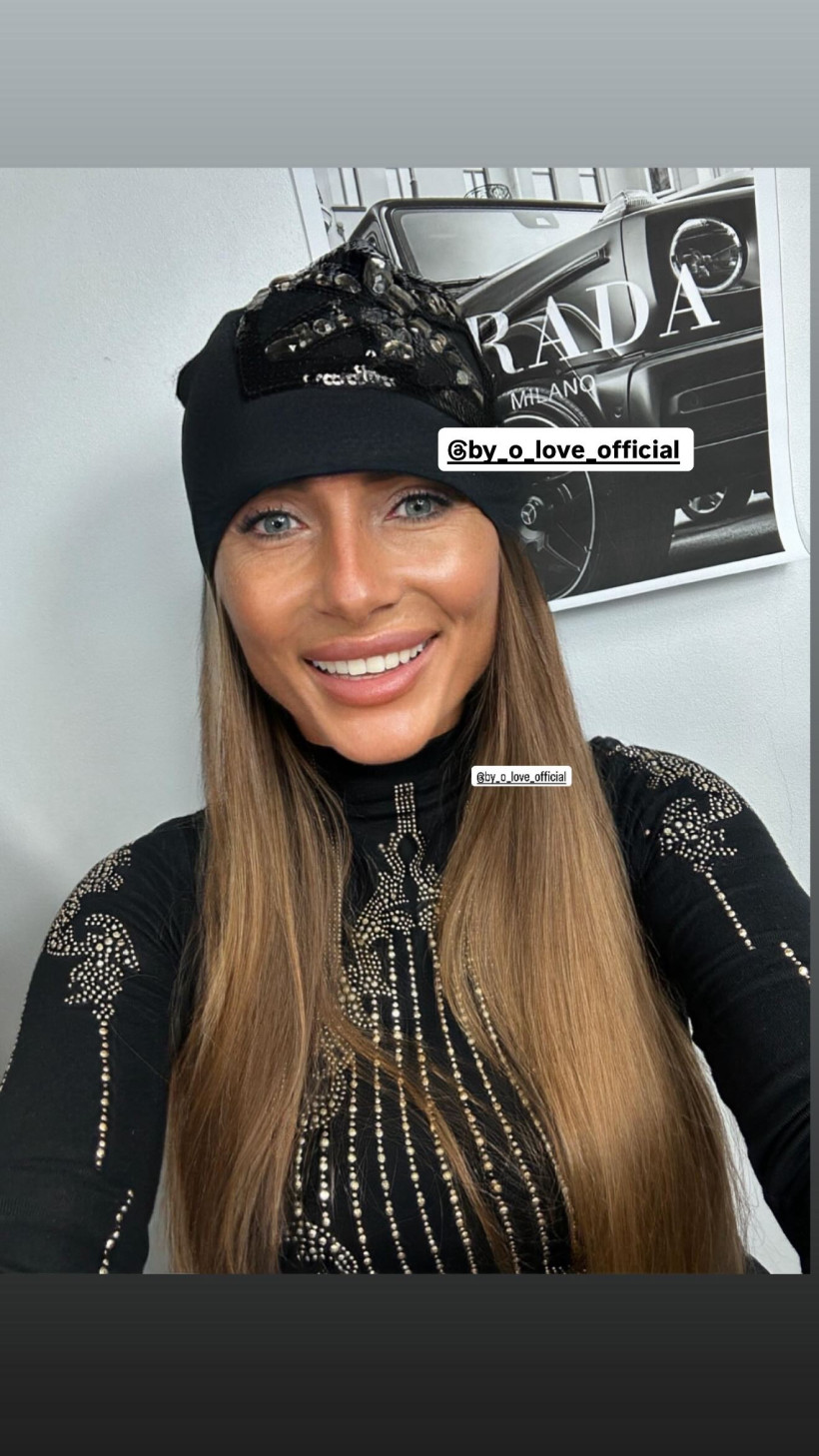 Nowa czapka damska czarna kryształki