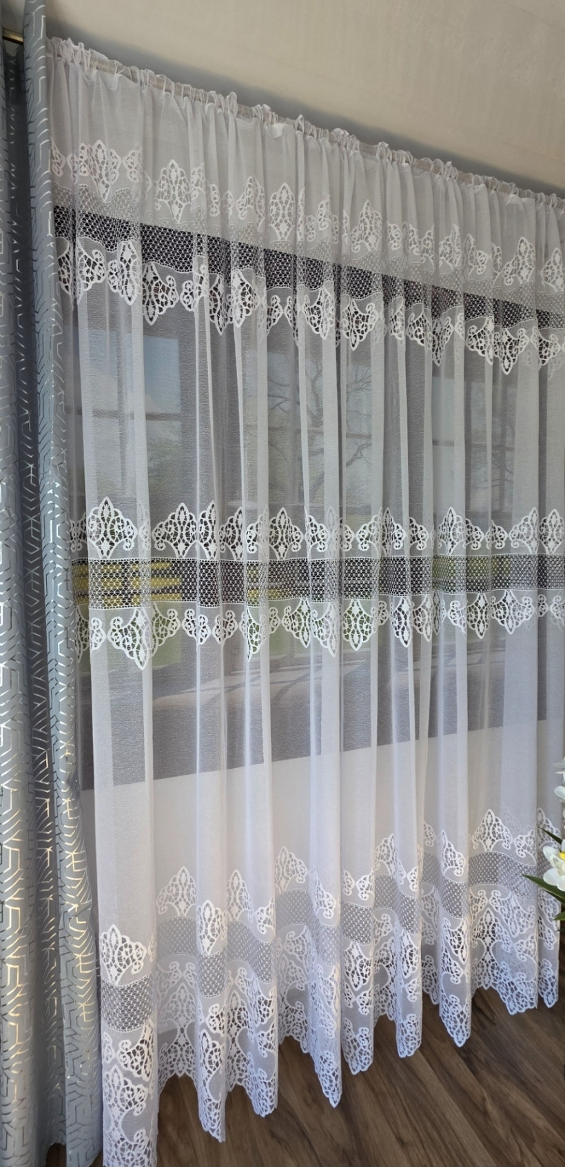 Firanka 350x255cm z 3 pasami pięknie zdobiona bez prasowania