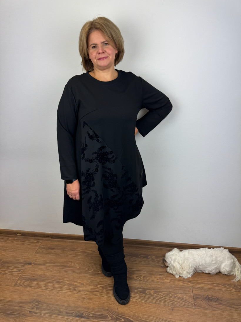 Italia nr V - Sukienka / tunika  asymetryczny dół, wytłaczane kwiaty - 51262 - czarna kwiaty