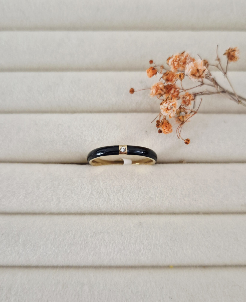 Pierscionek czarna obrączka z cyrkonią rozm. 9