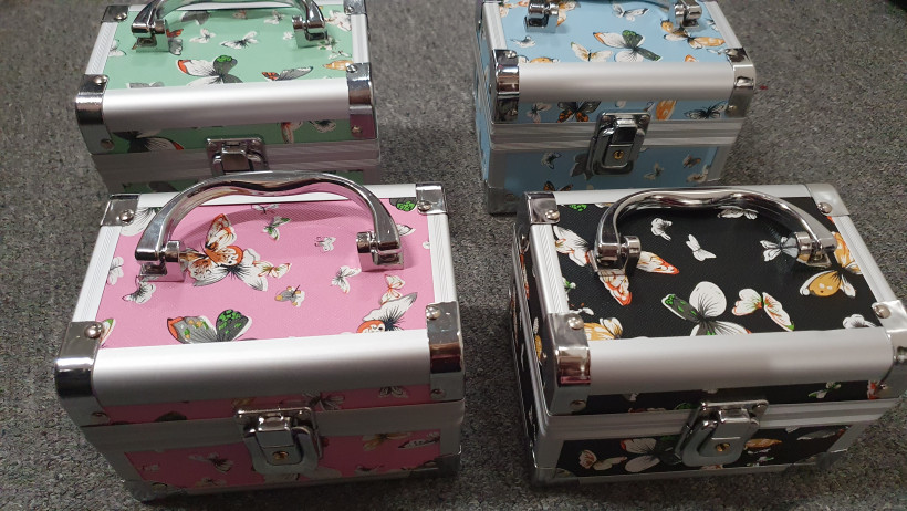 W- Kuferek motyle średni. Wyprzedaż