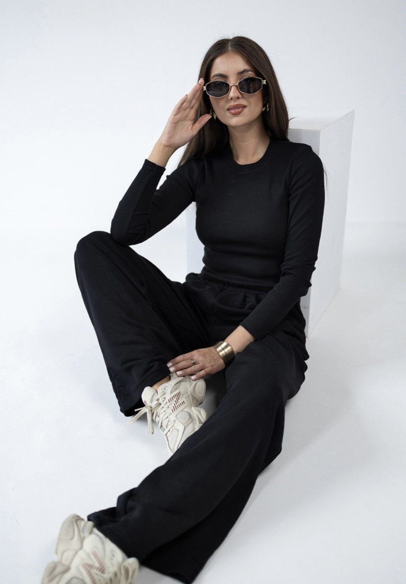 Damski komplet dresowy szerokie spodnie i bluzka z prążka – czarny