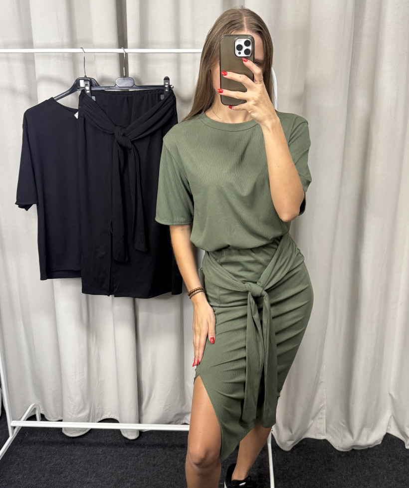 Komplet ze spódnica wiązaną