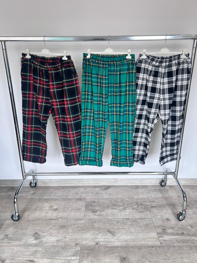Spodnie damskie w kratę Plus Size