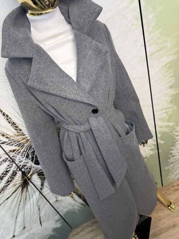 Długi płaszcz premium   z paskiem Minouu 