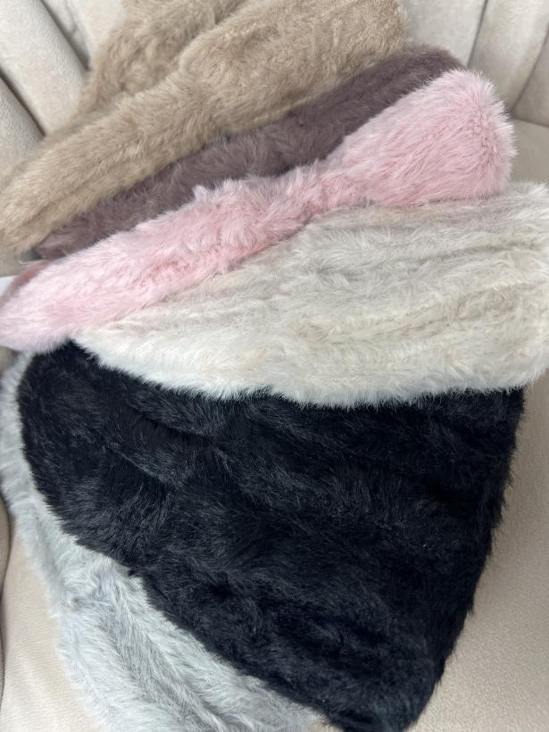 CC*Puszysta czapka zimowa