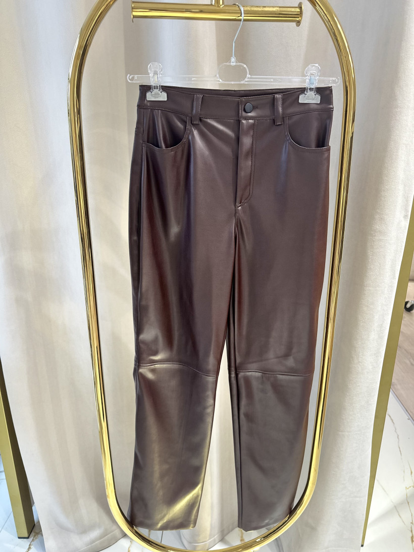 EM SPODNIE ECO SKÓRA CZEKOLADA