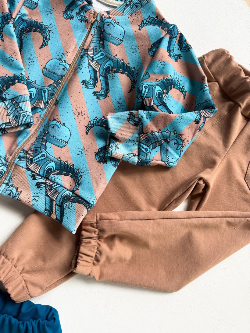 KOMPLET BOMBERKA  DINOZAURY + SPODNIE BEŻOWE MAM TEN LUZ