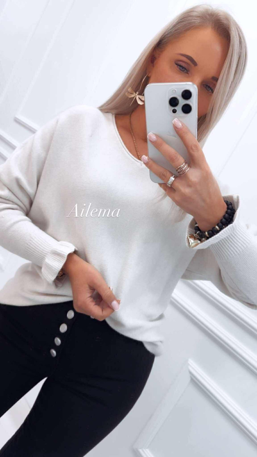 WYPRZEDAŻ Sweter  G90142 oversize, rękaw zakończony falbanką 