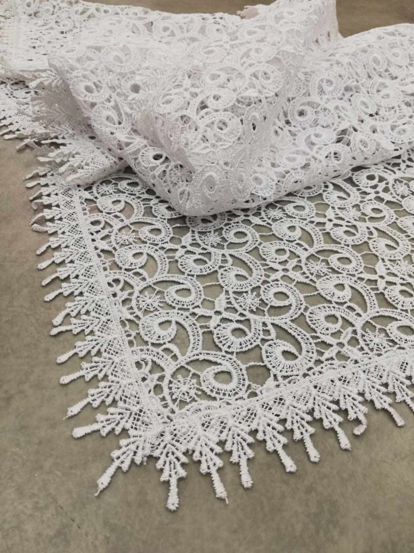 Bieżnik biała gipura 85x85cm SG8046