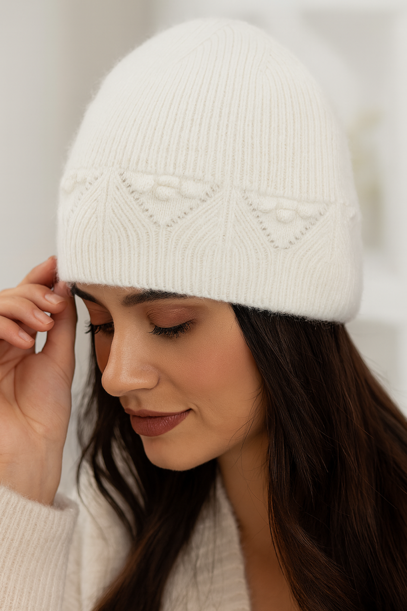 Czapka biała boho 1670