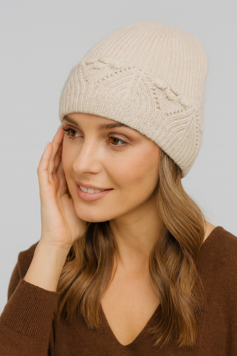 Czapka bezowa boho 1670