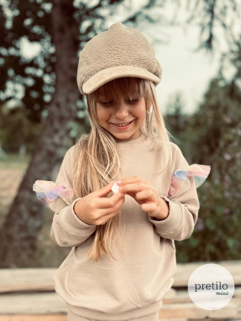 Bluza beż Pretilo z falbankami – Wygoda i Urok dla Dziewczynki