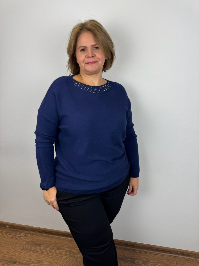 Sweter jednokolorowy cyrkonie przy dekoldzie - les - ( l/xl, 2xl/3xl) - 7370 - granat