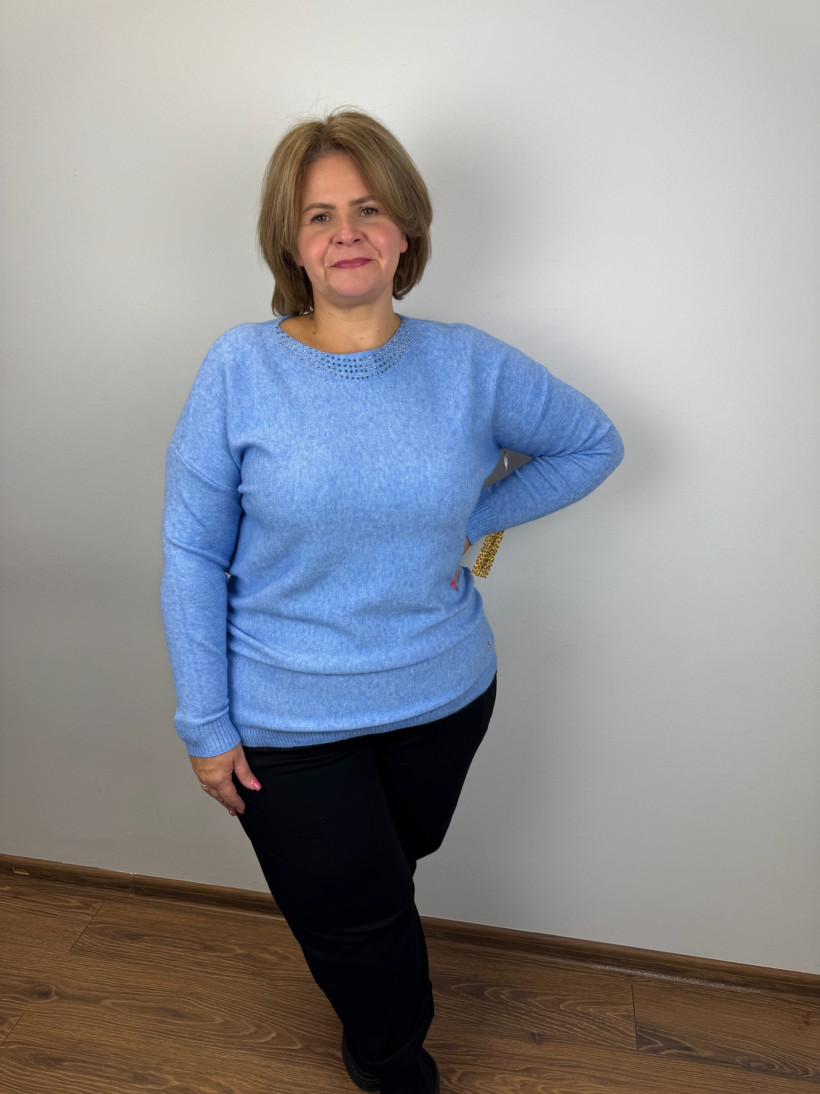 Sweter jednokolorowy cyrkonie przy dekoldzie - les - ( l/xl, 2xl/3xl) - 7370 - błękit