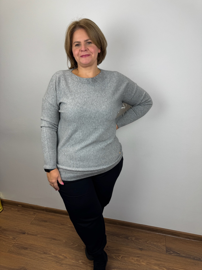 Sweter jednokolorowy cyrkonie przy dekoldzie - les - ( l/xl, 2xl/3xl) - 7370 - popiel