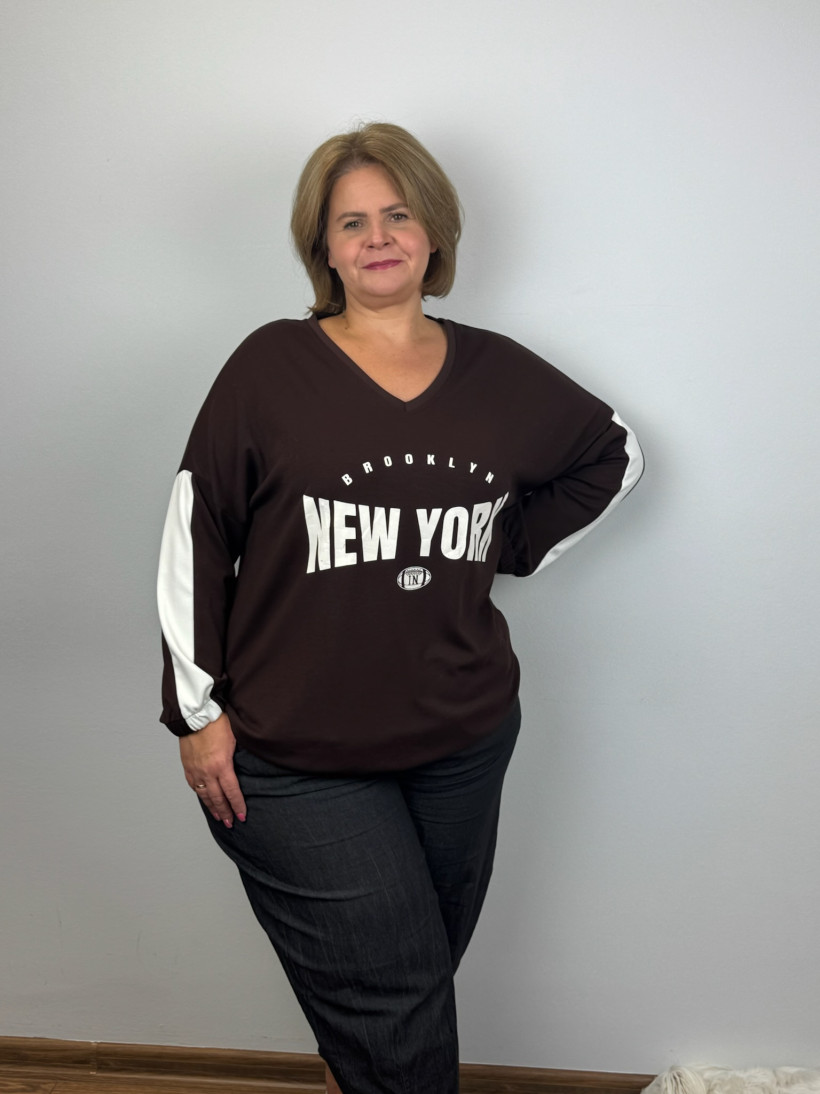 Bluza w serek, new york - seraj - 3657 -  czekolada