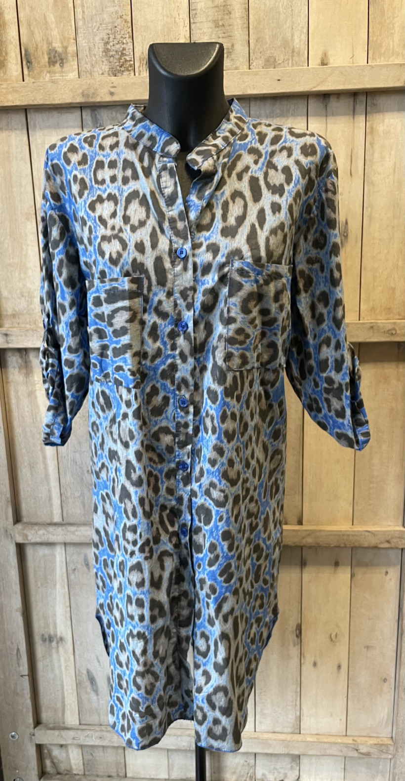 Chemise longue motif léo 