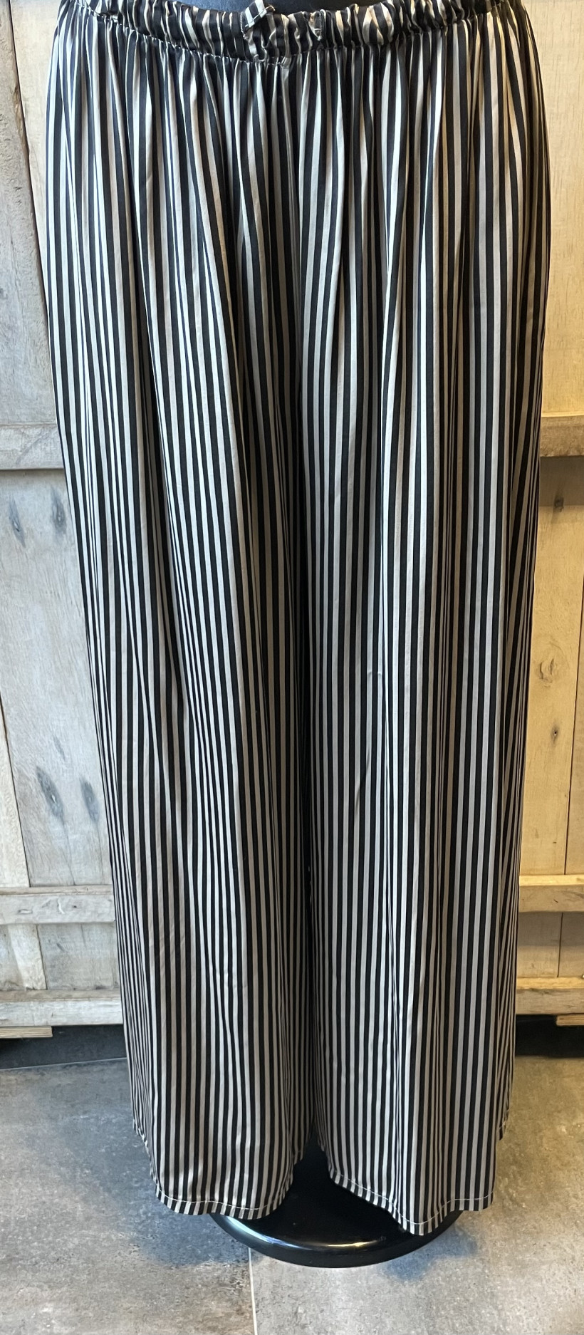 Pantalon rayé vertical du 36 jusqu'au 48