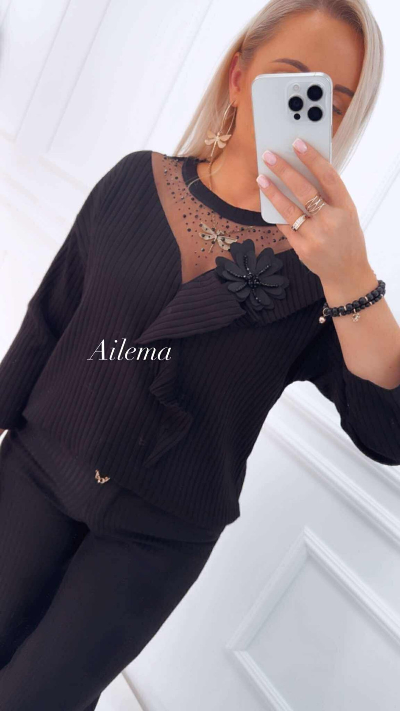 Bluzka La Coca 1929 ozdobny dekolt z kwiatem i diamencikami