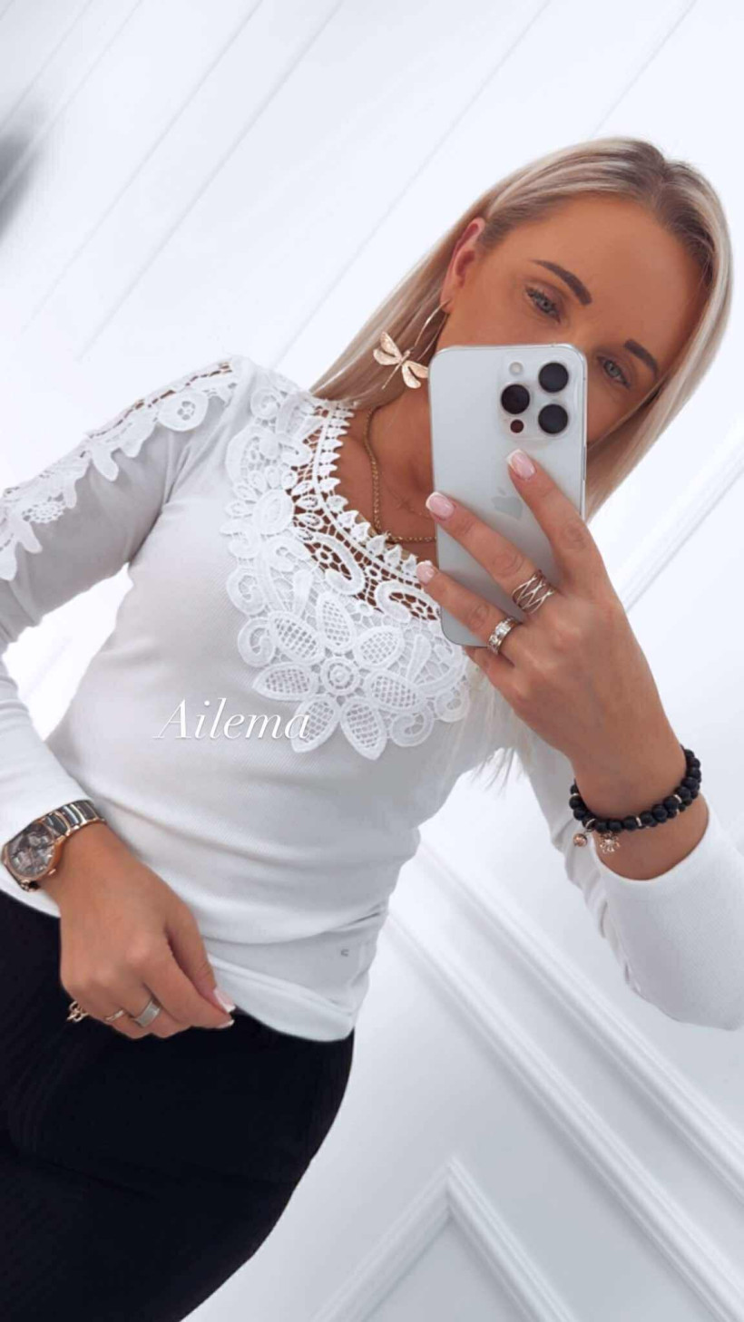 Bluzka prążek rękawy i dekolt haft AD129