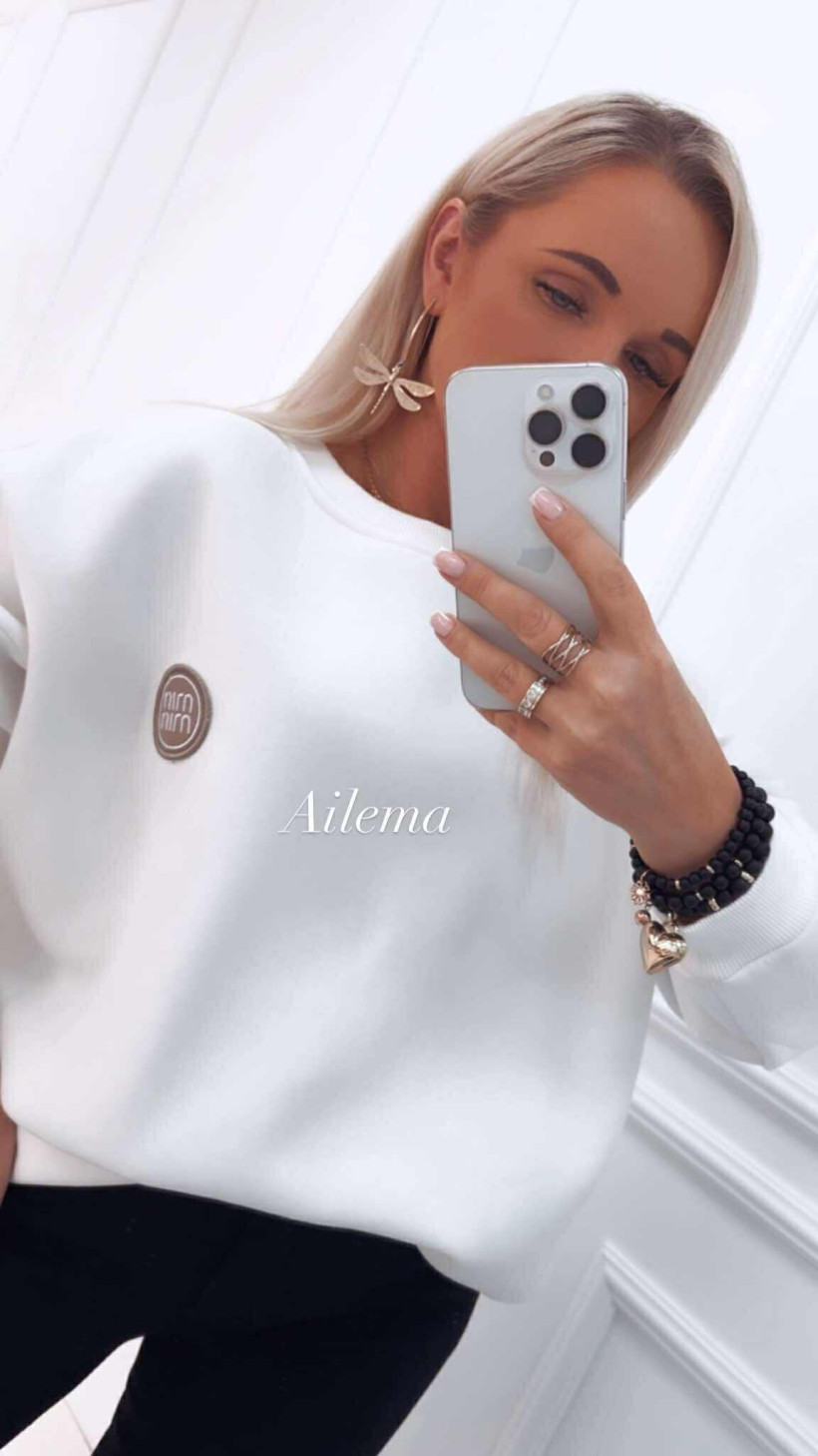 Bluza Megi B2262 z naszywką ocieplana  biała 