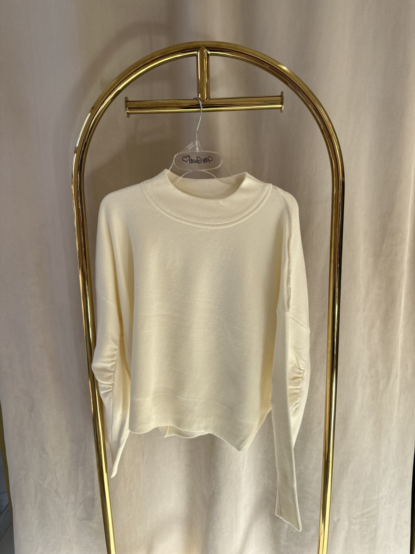 BISOUS SWETEREK MARSZCZENIE RĘKAW ŚMIETANA