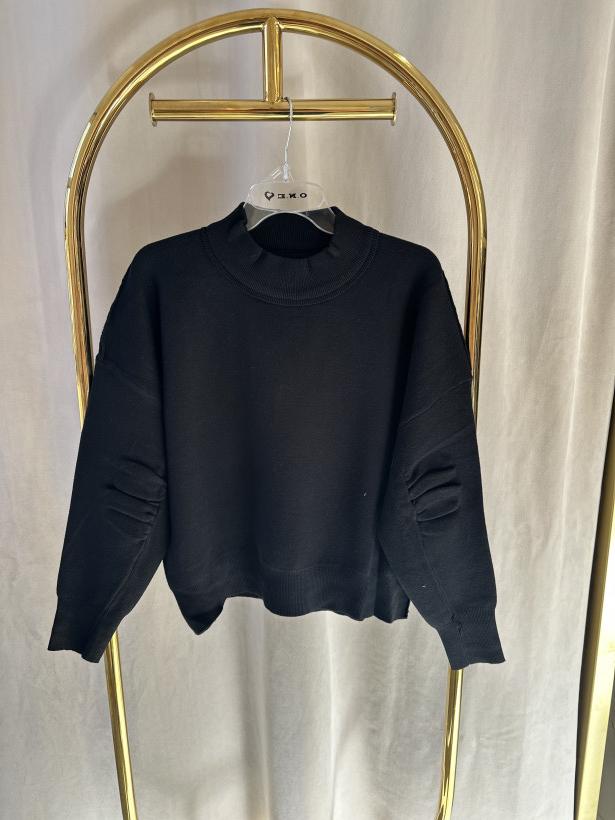 BISOUS SWETEREK MARSZCZENIE RĘKAW CZARNY