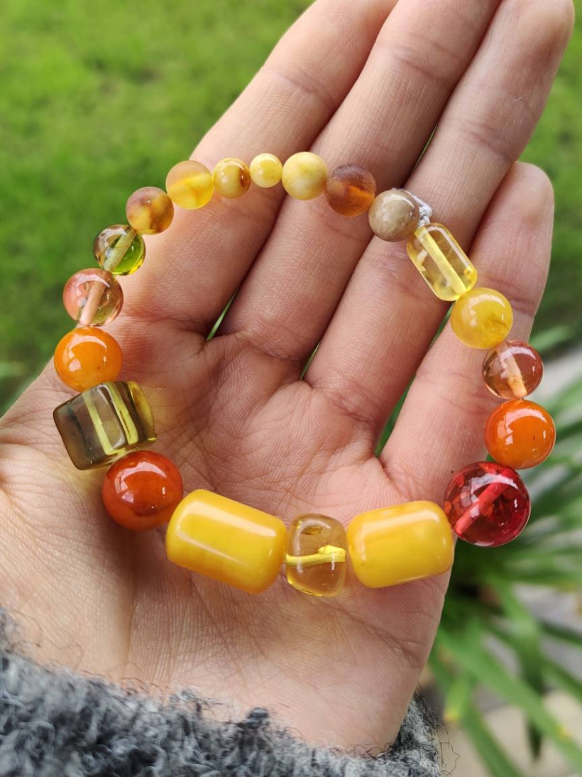 Bransoletka z Naturalnego Bursztynu Bałtyckiego – Unikatowa Biżuteria Handmade 