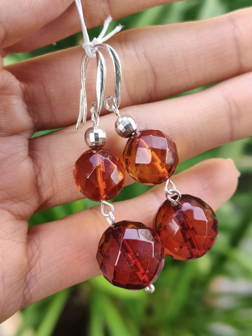 Kolczyki z bursztynu bałtyckiego – srebro 925 – ręcznie robiona biżuteria na prezent