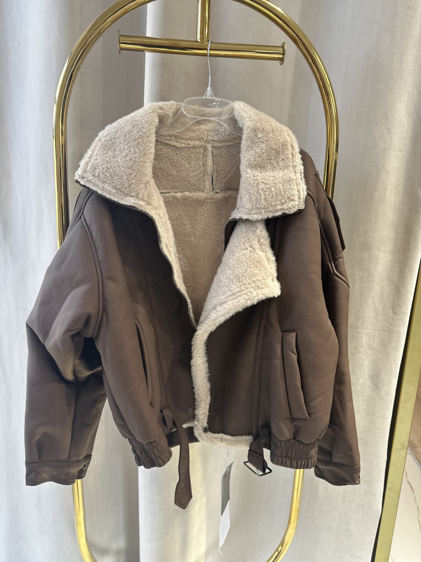 YIM KURTKA BARANEK  MLECZNA CZEKOLADA UNI