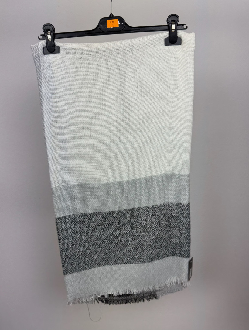 Chusta krata ze srebrną nicią - 25 - popielaty