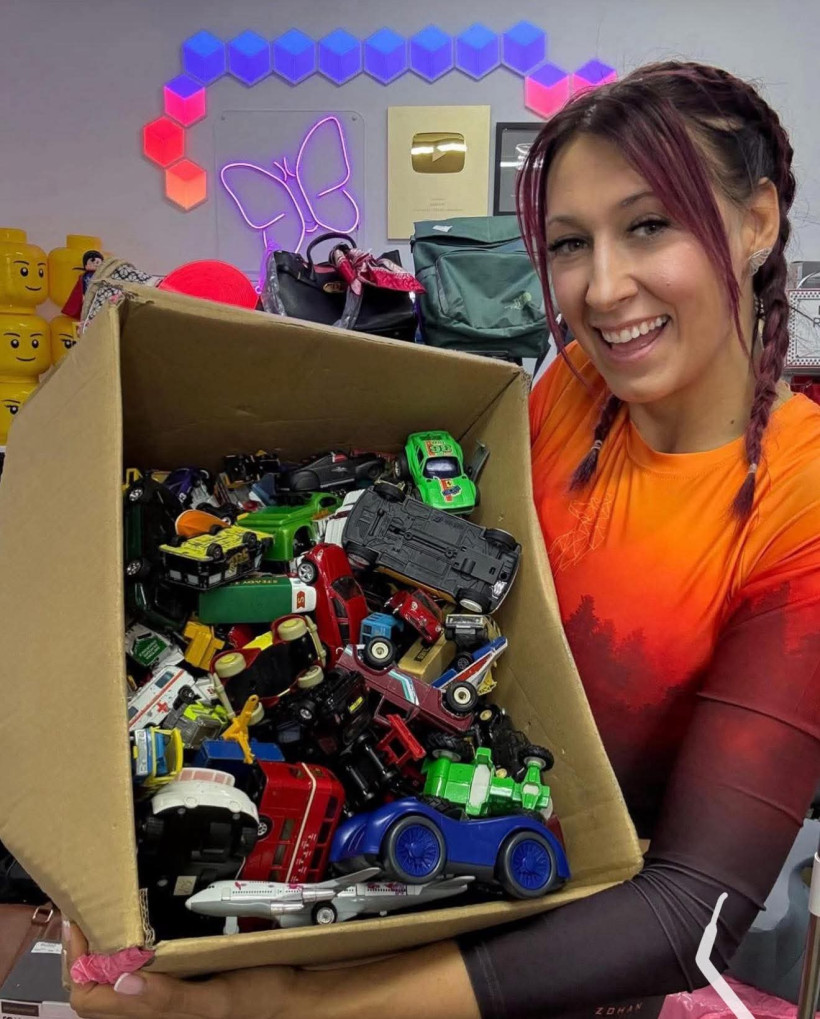 10 sztuk aut w ciemno