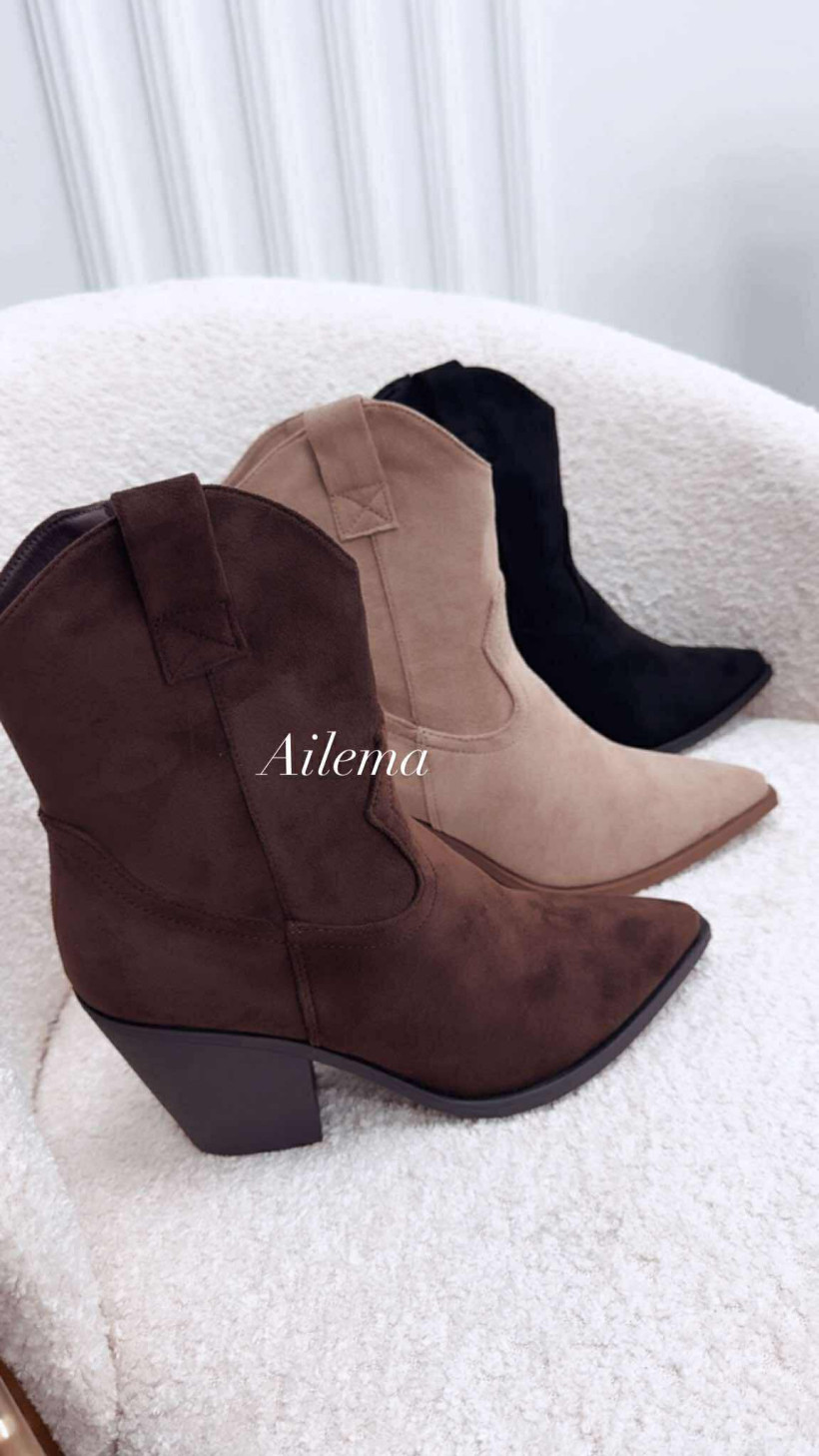 Kowbojki na obcasie BM56 zasuwane na zamek