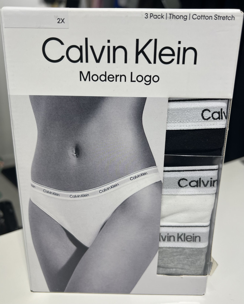 Majtki CK Modern Logo   Thong 3pack czarne,białe,szare
