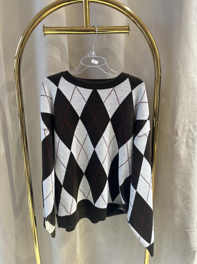 EM SWETER W ROMBY CZEKOLADA ZE ŚMIETANA