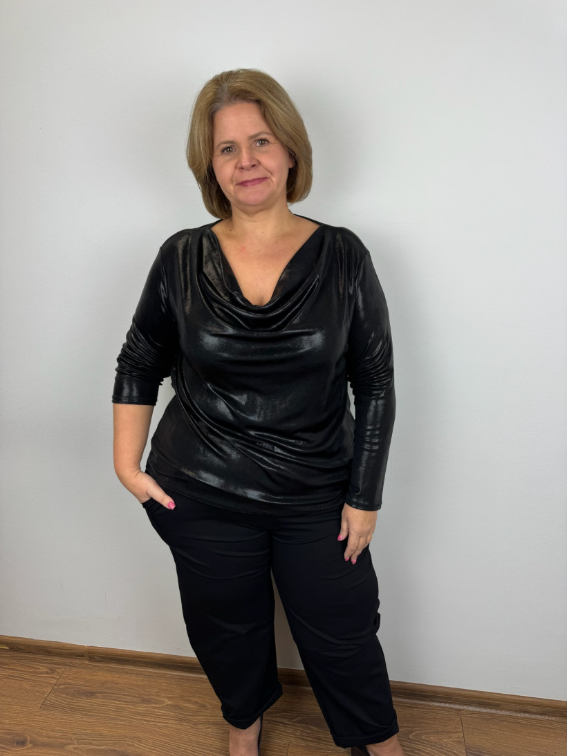 Bluzka jednokolorowa z połyskiem - dekold woda - 0685