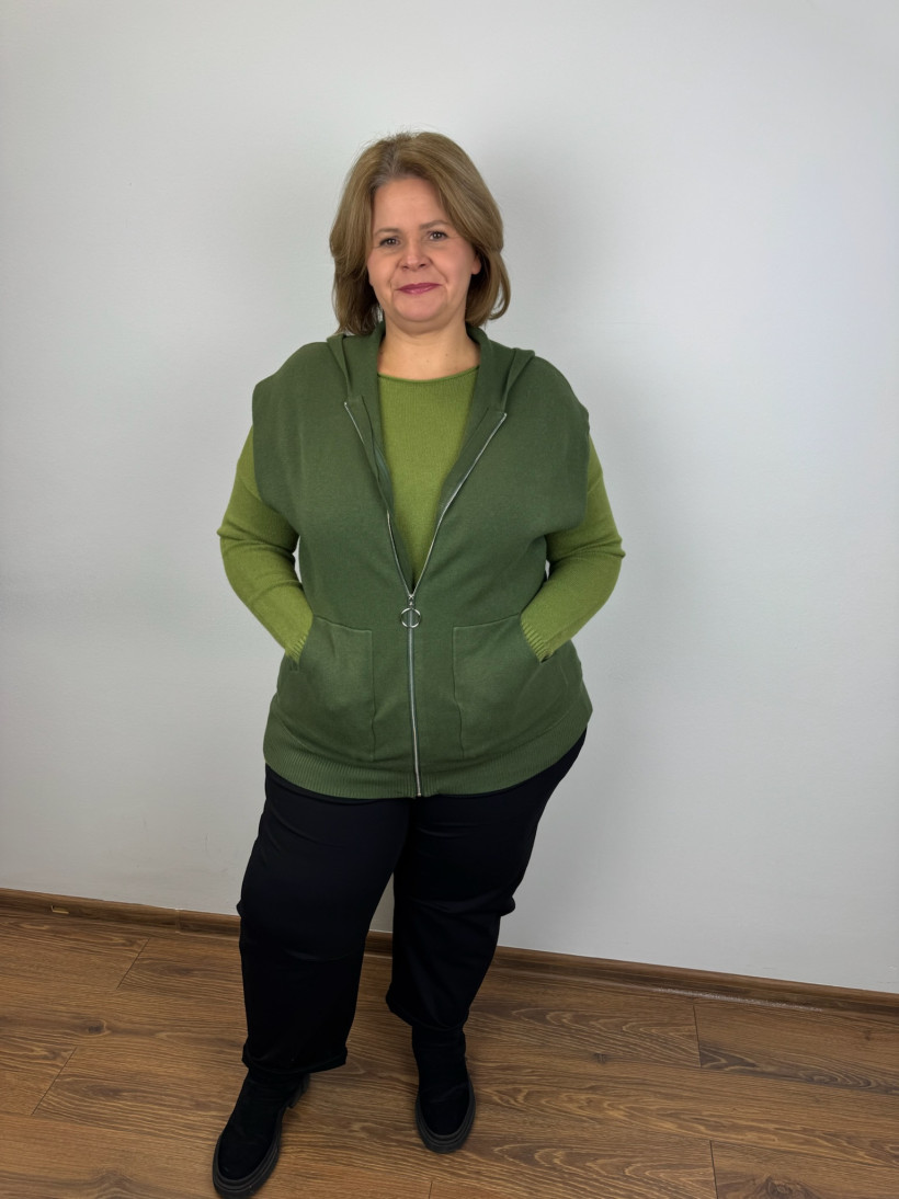 Kamizelka sweterkowa z kapucą zapinana na zamek - (m/l, xl/2xl) - 6526 - zielony