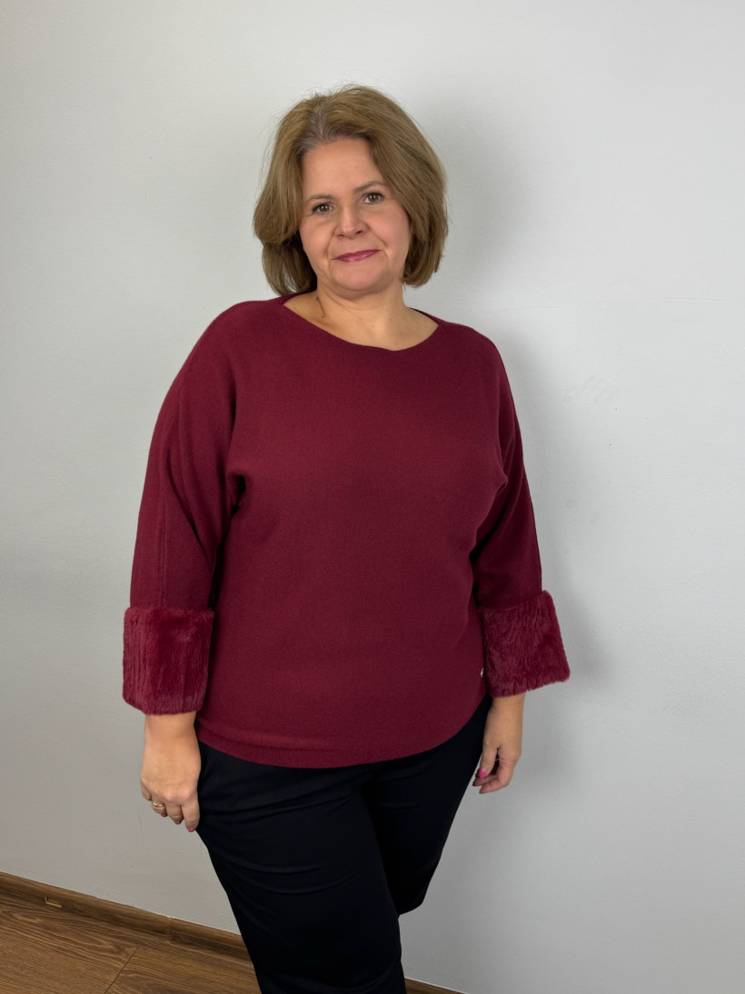 Sweter z futerkowym wykończeniem rękawa - (m/l, xl/2xl) - 9821 - bordo
