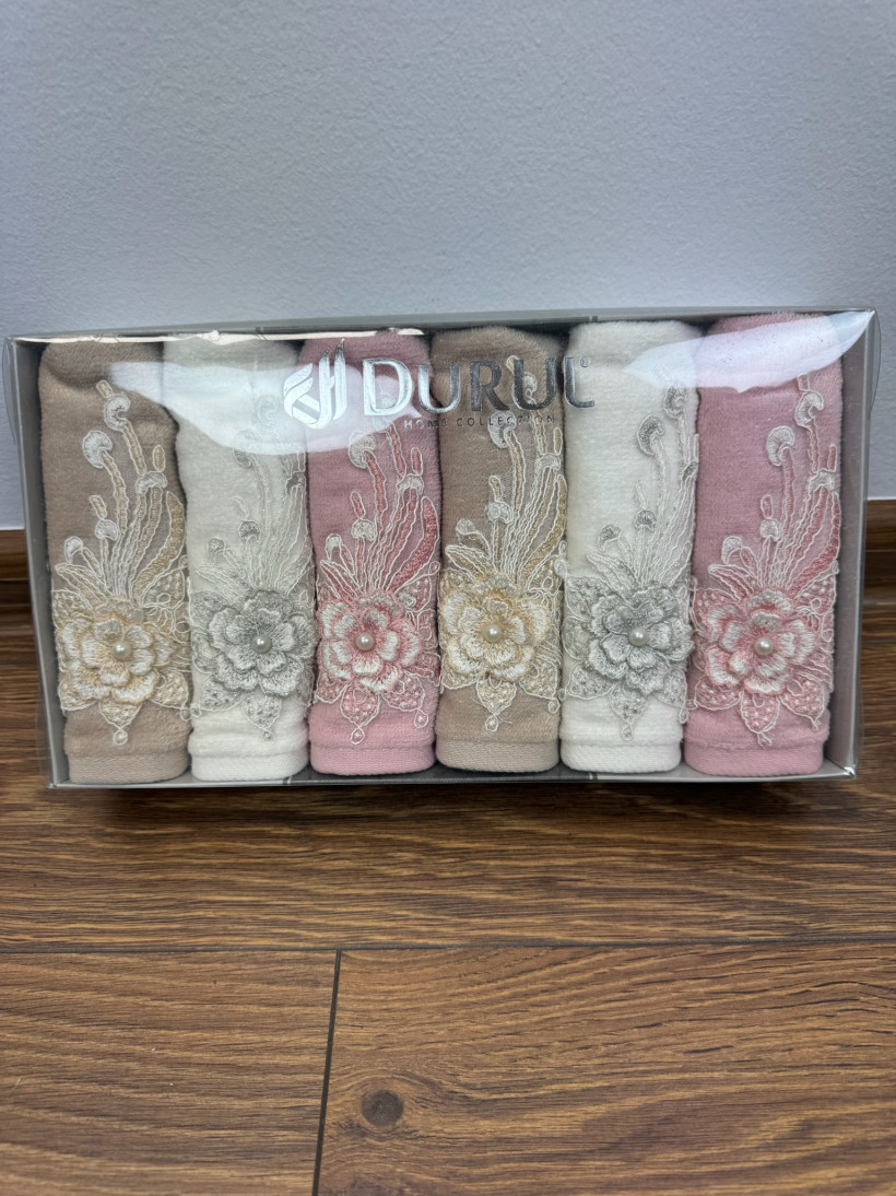 Ręczkiczki komplet w pudełku  z haftem - 13191 - mix kolorów