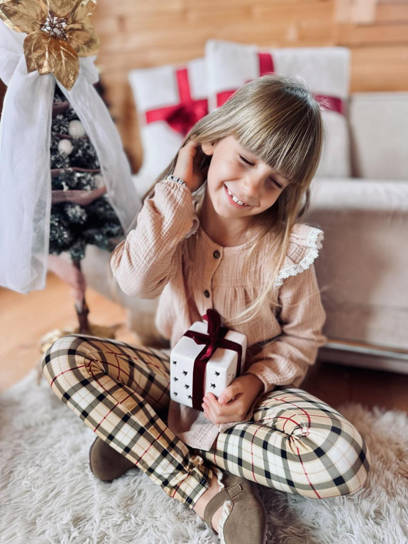 LEGINSY KRATA  AURI&ROZI