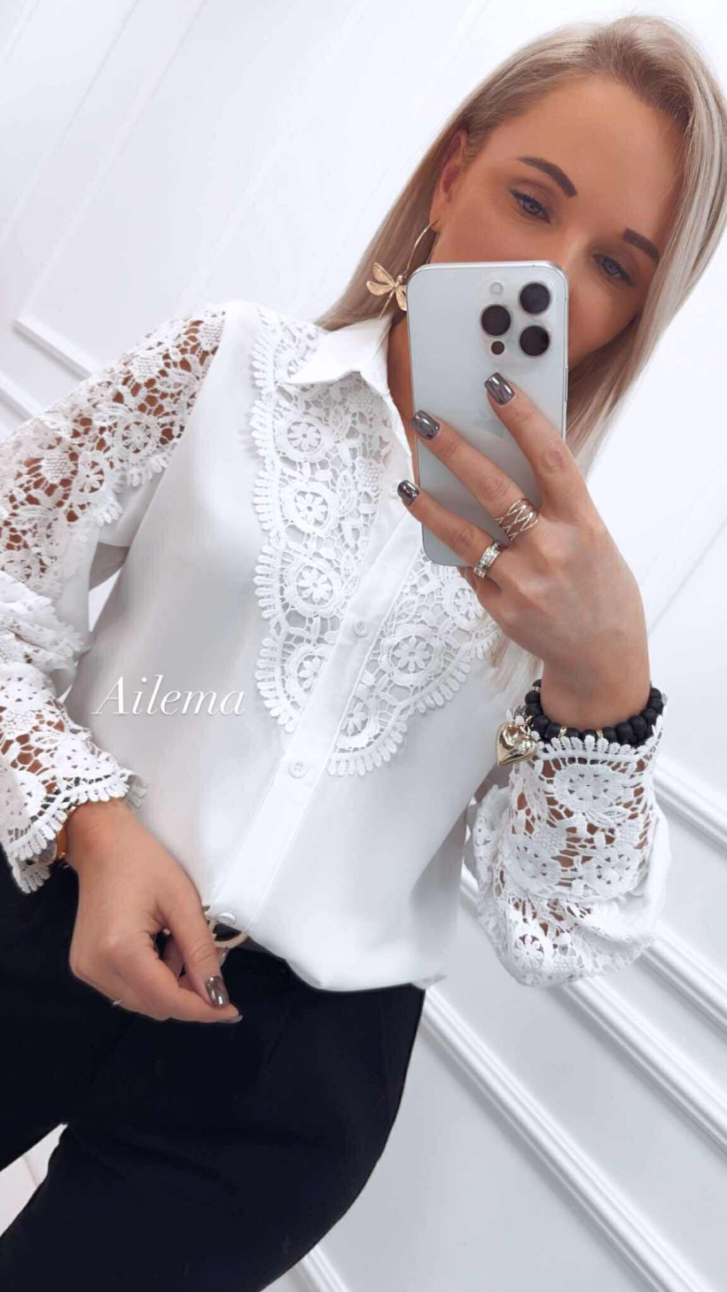 Elegancka koszula C-333 ozdobna koronka przy dekolcie i na rękawach