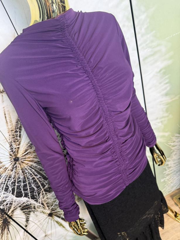 Gładki półgolf z draperią  Minouu