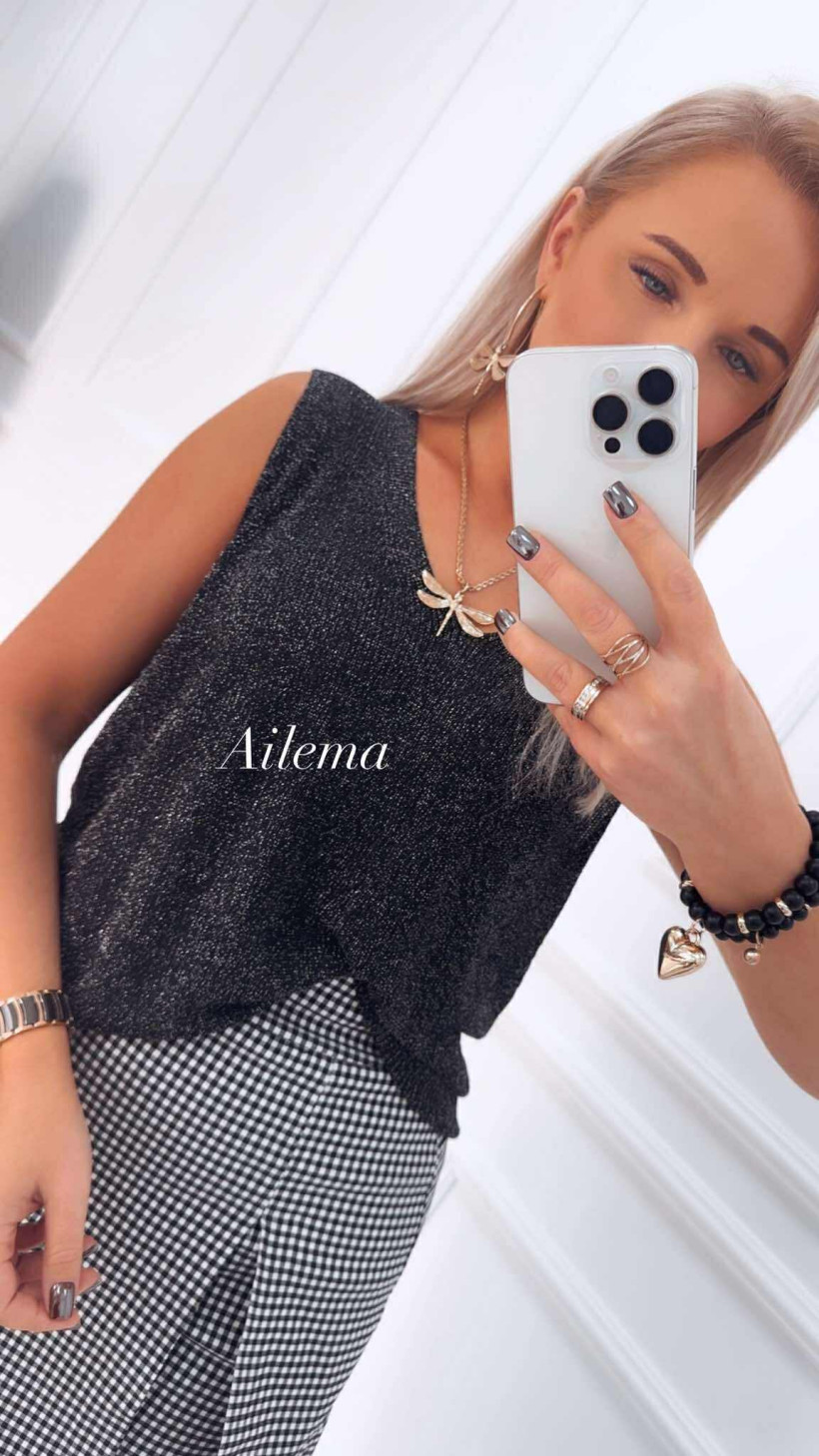 Top z błyszcząca nitką 8003 