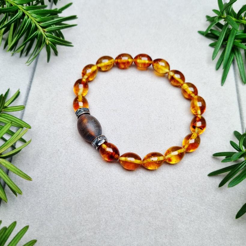 Bransoletka z naturalnego bursztynu bałtyckiego na elastycznej żyłce – rękodzieło, klasyczny styl, srebro