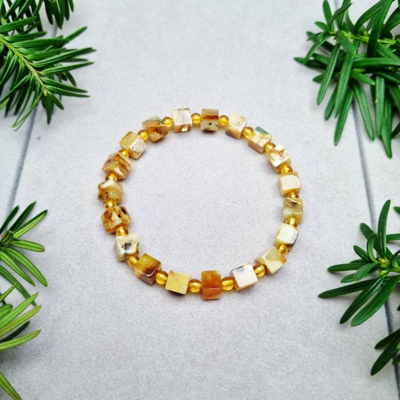 Bransoletka z naturalnego bursztynu bałtyckiego – ręcznie wykonane kostki, elegancka biżuteria na prezent, unikat na każdą okazję
