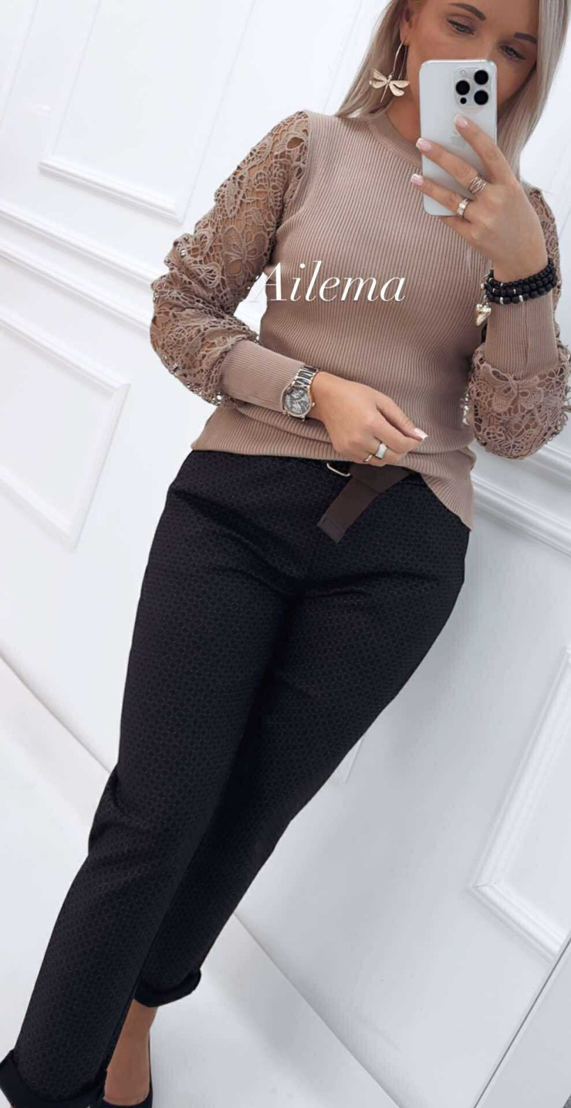 Spodnie kk1186 czarne w błyszczące lilu z brązowym paskiem