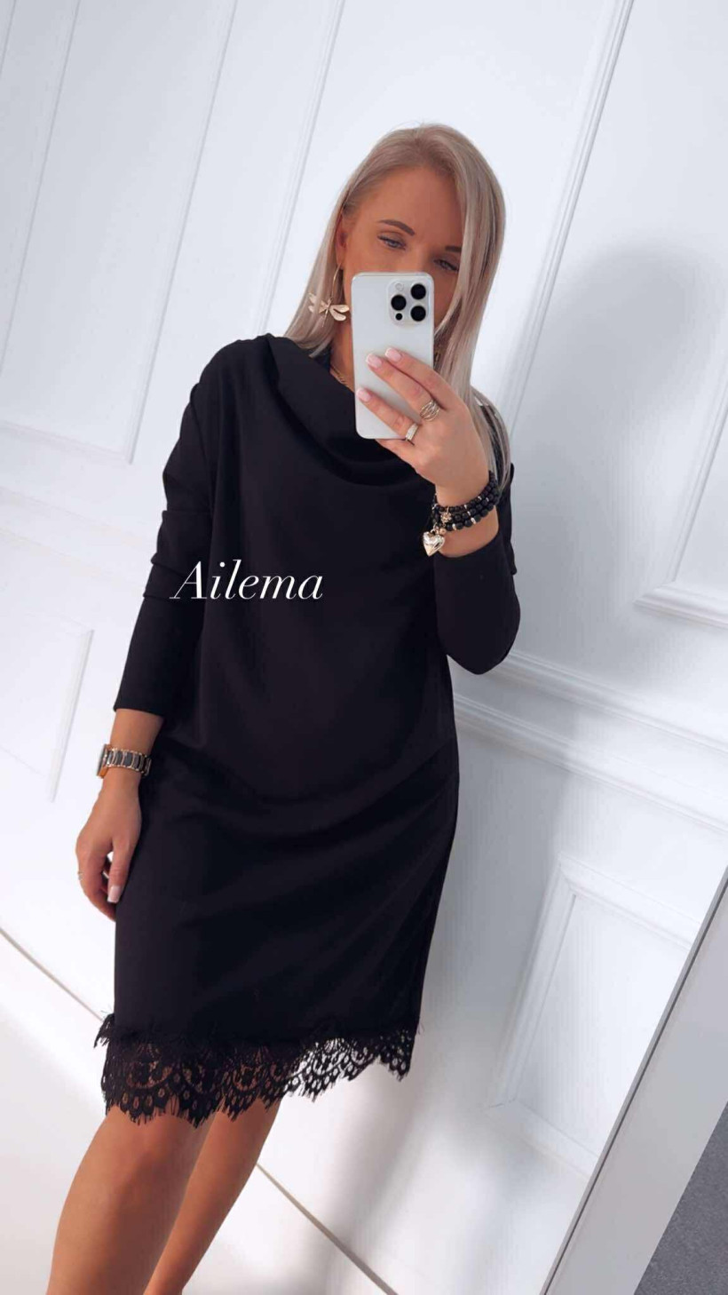 Sukienka dekolt woda kk1194 gładka, zakończona ozdobną koronką